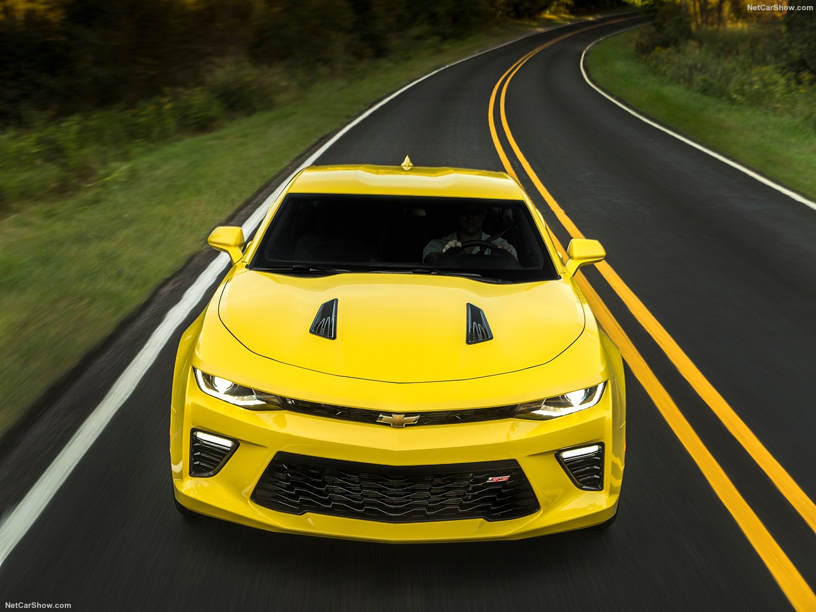 Chevrolet Camaro 2017: фото, цены, комплектации и видео тест-драйв