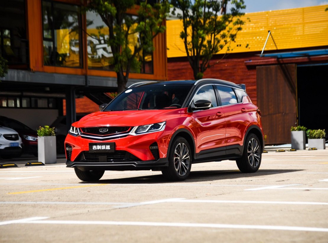 Geely SX11 2018: китайский кроссовер с хорошим оснащением