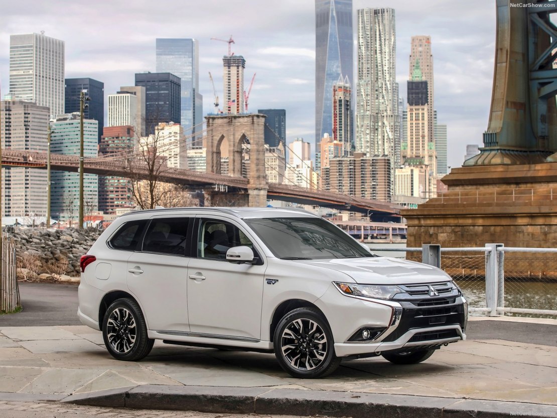 Mitsubishi Outlander 2019 года получил точечные обновления