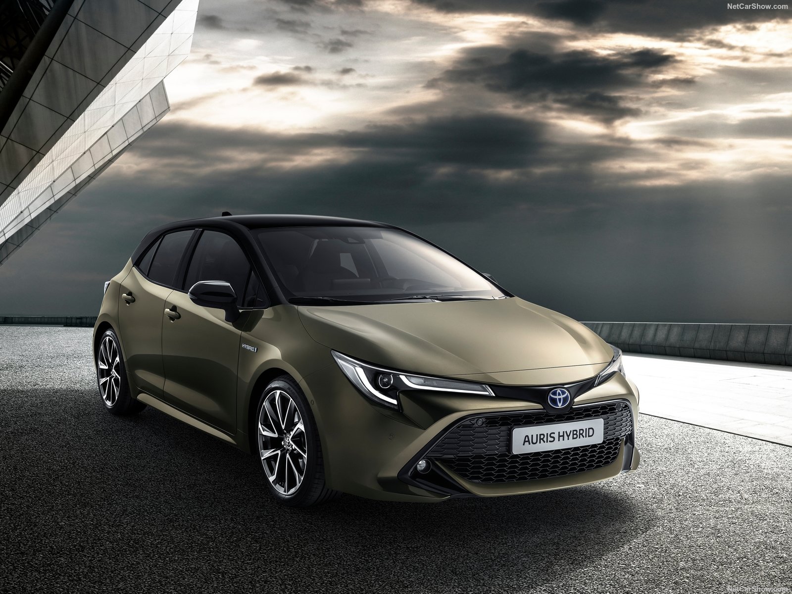 Toyota Auris 2019 новый кузов, комплектации, цены, фото, видео